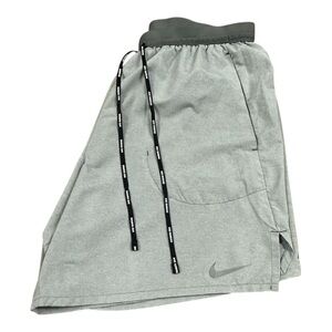 Nike Men’s Training Shorts – Gray – Size M